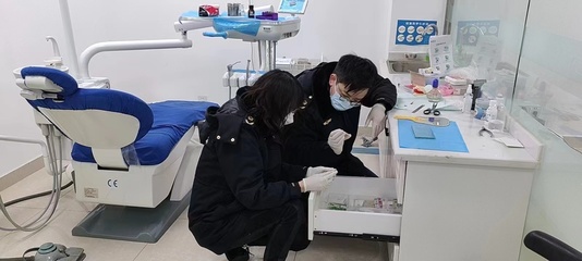 警惕醫療安全隱患 成都一牙科診所因使用過期醫療器械被重罰